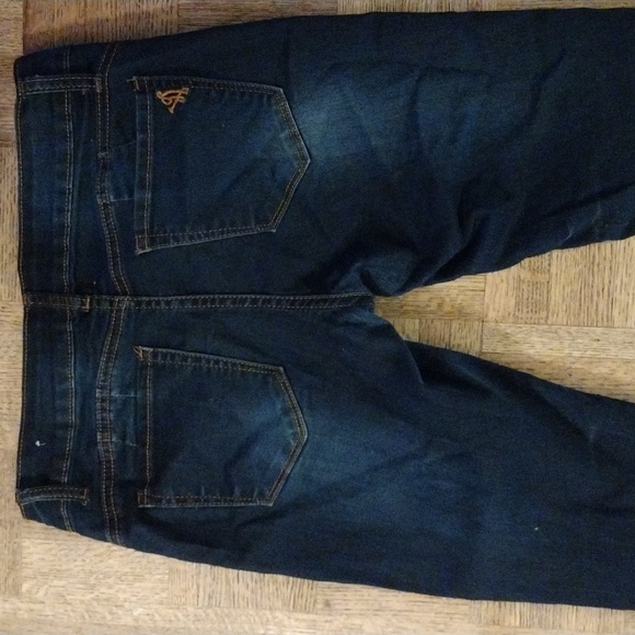 VIP JEANS - Picture 4 of 5